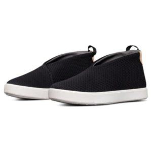 Under Armour Women's Modern Court Mid Ankle Sneaker